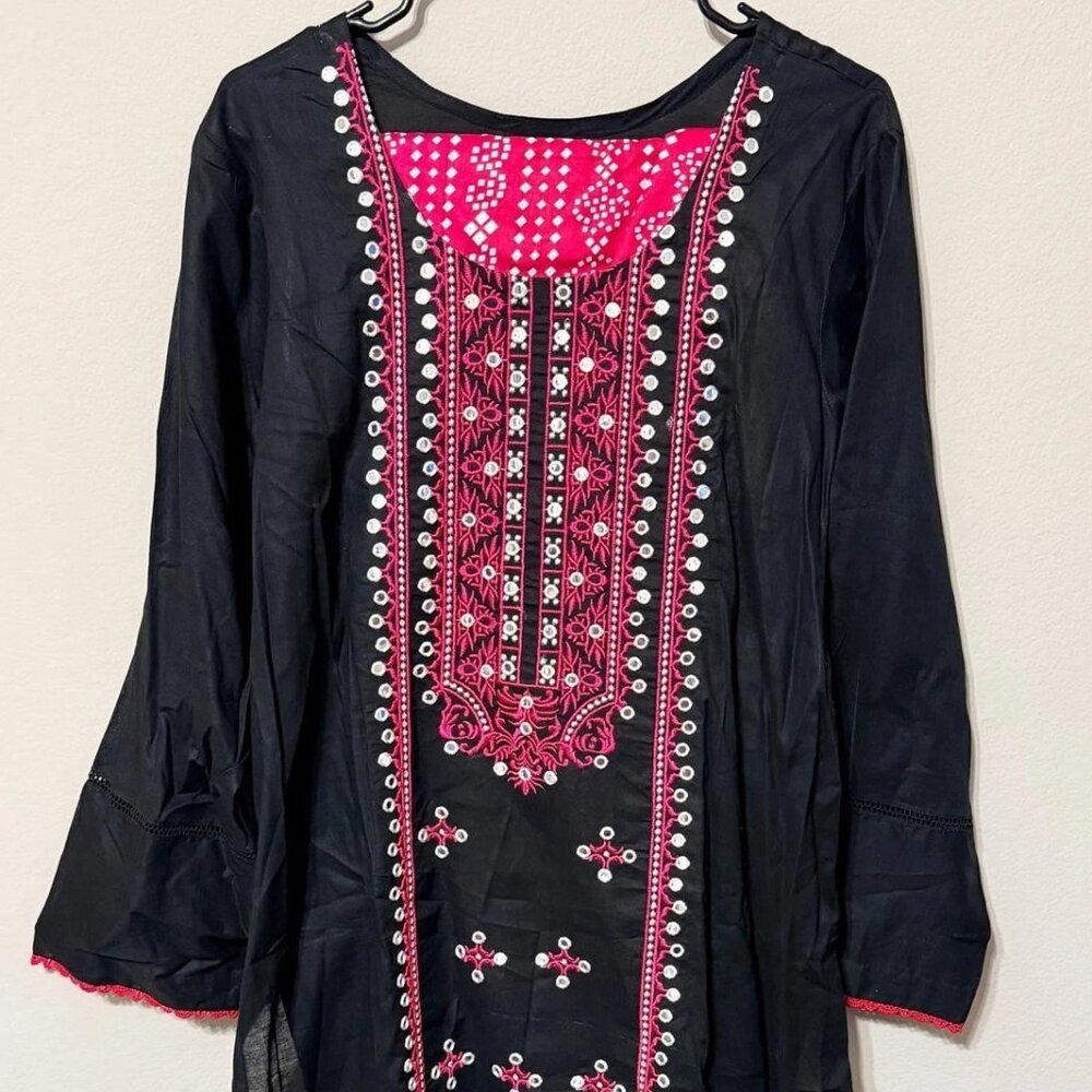 Women's Embroidered Kurta Long Shirt And Printed Pant Set Black Hot Pink Size XL